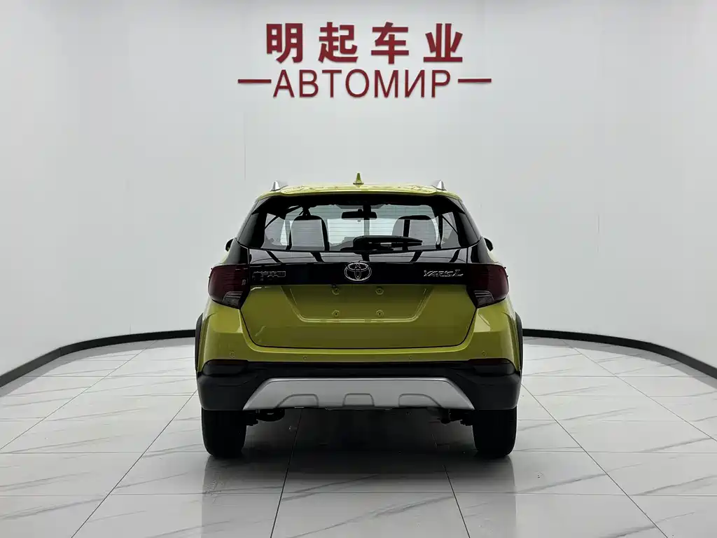 Toyota Yaris L — миниатюра 10