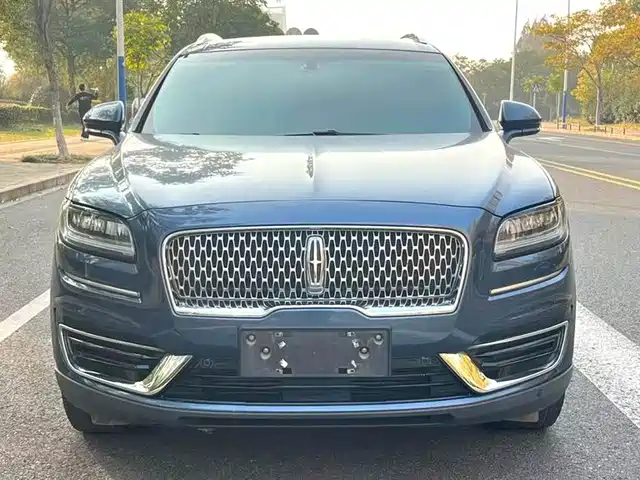 lincoln navigator-(import)