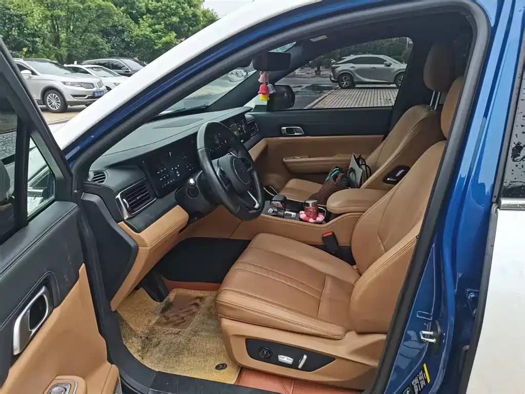 Li Auto ONE 2020 6 мест