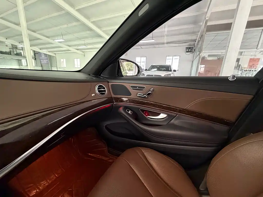 Mercedes-Benz S-Class — миниатюра 10