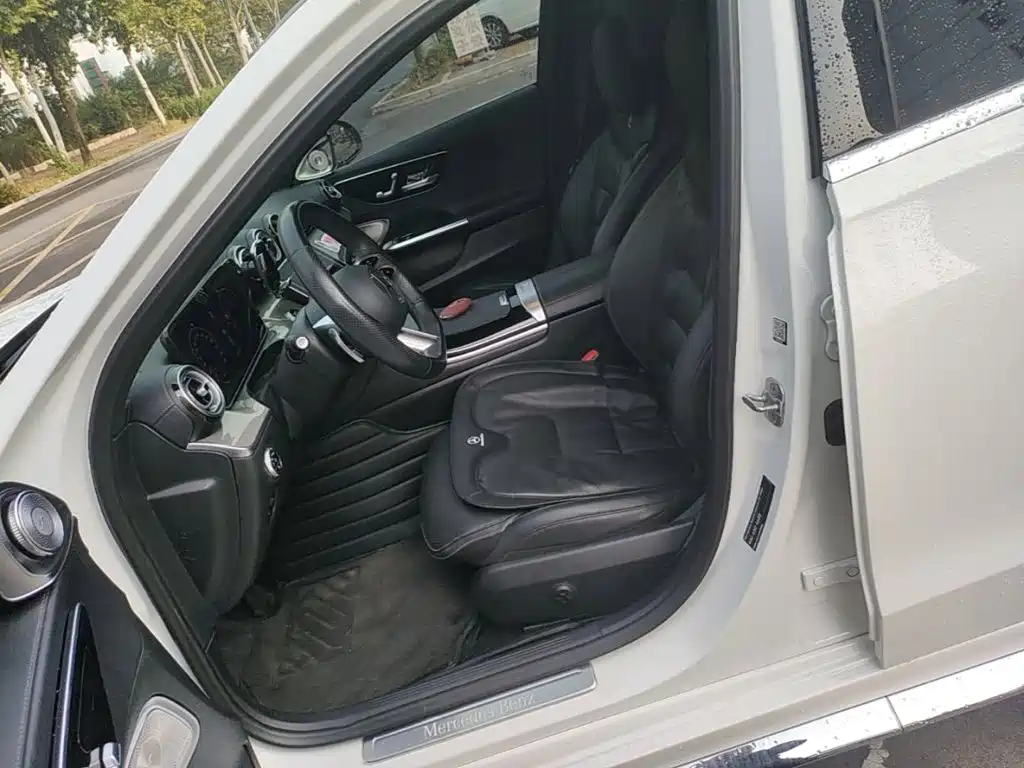 Mercedes-Benz C-Class — миниатюра 15