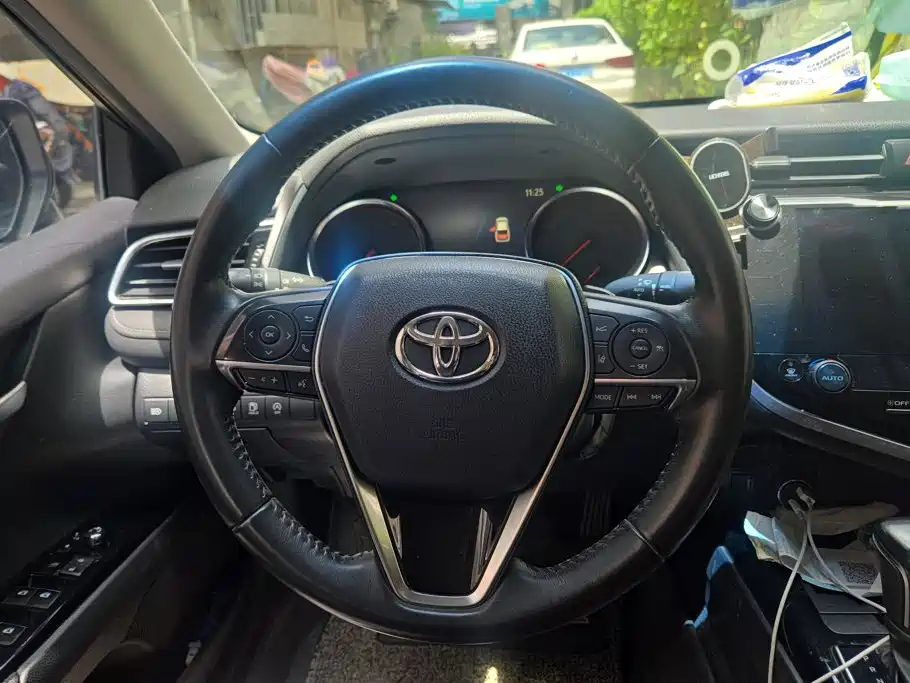 Toyota Camry — миниатюра 15