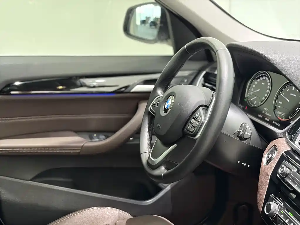 BMW X1 — миниатюра 11