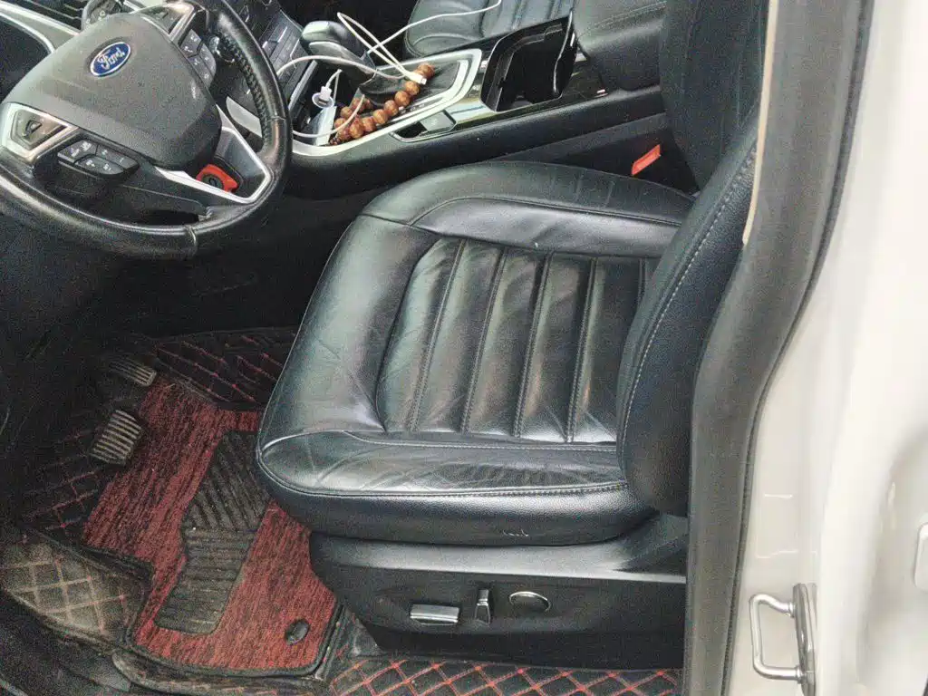 Ford Edge — миниатюра 8
