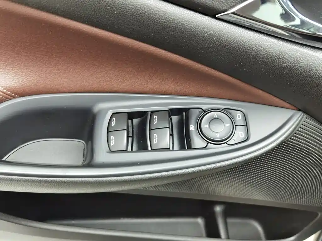Buick GL6 — миниатюра 9