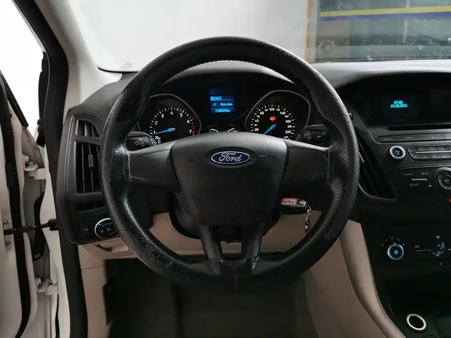 Ford Focus — миниатюра 15