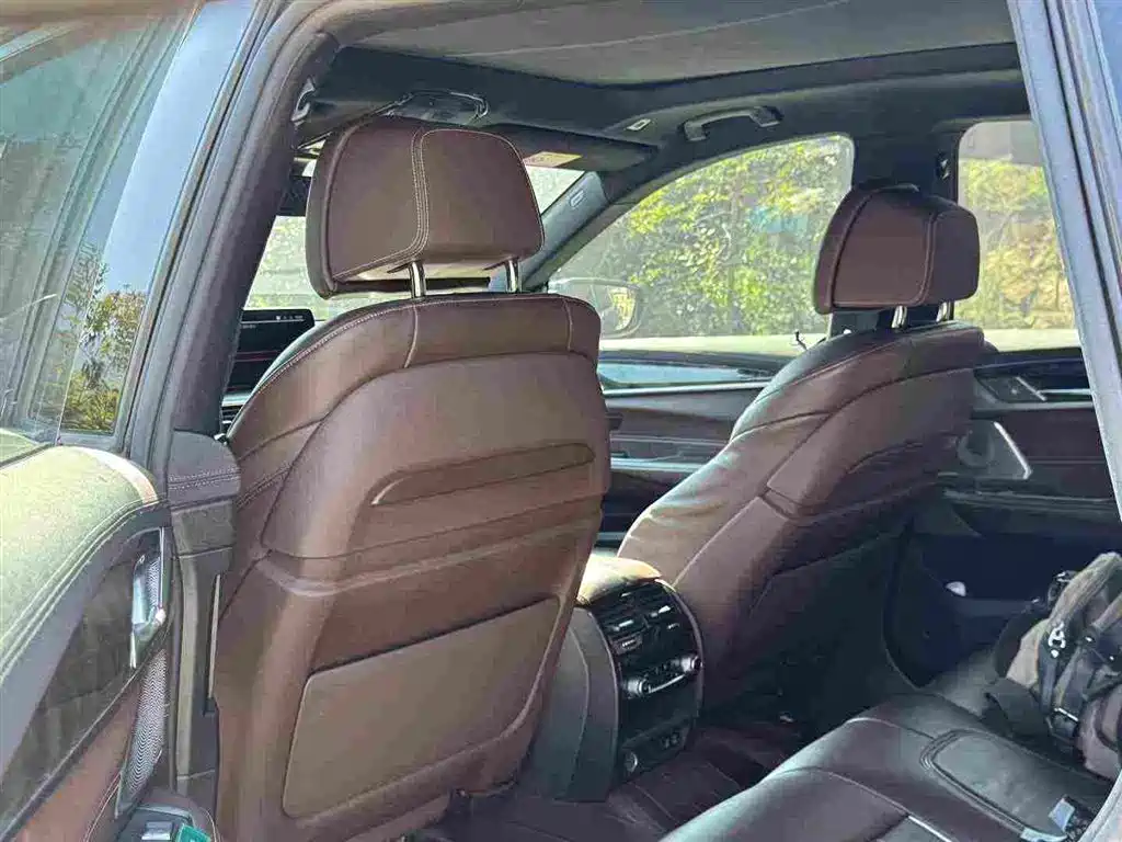 BMW 6 Series GT — миниатюра 6