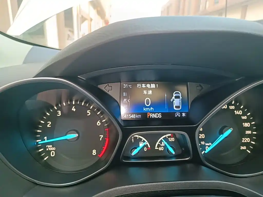 Ford Kuga — миниатюра 12
