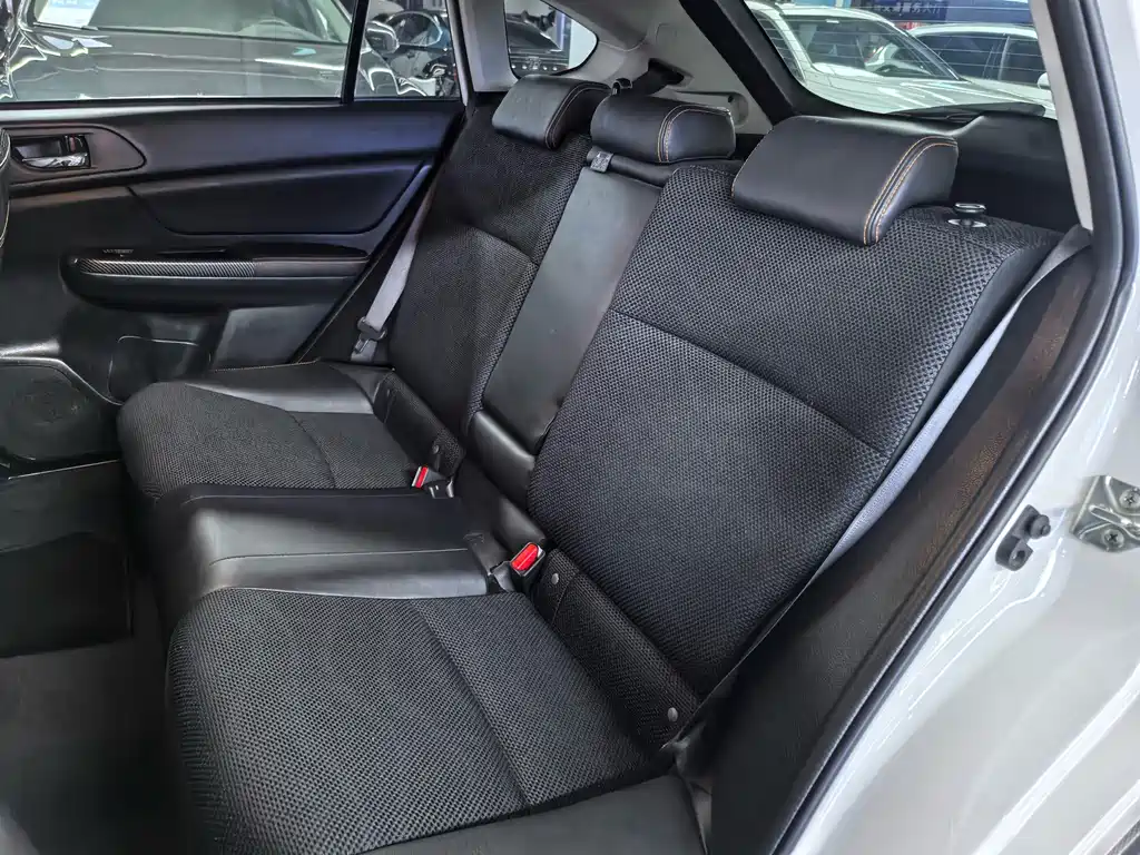 Subaru XV — миниатюра 7
