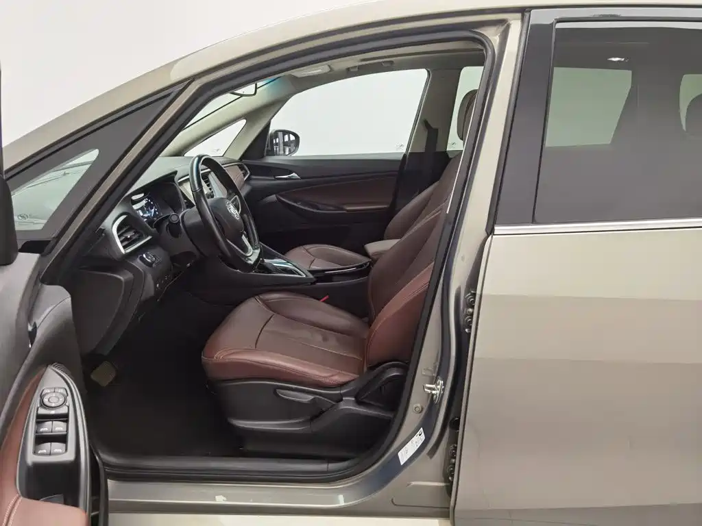 Buick GL6 — миниатюра 10