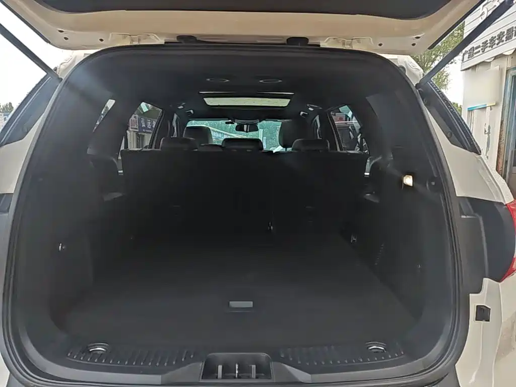 Ford Everest — миниатюра 19