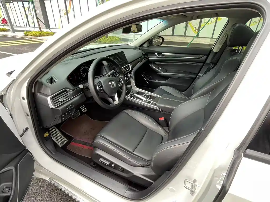 Honda Accord — миниатюра 9