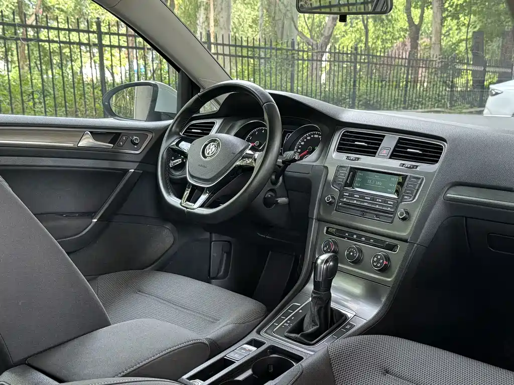 Volkswagen Golf — миниатюра 14