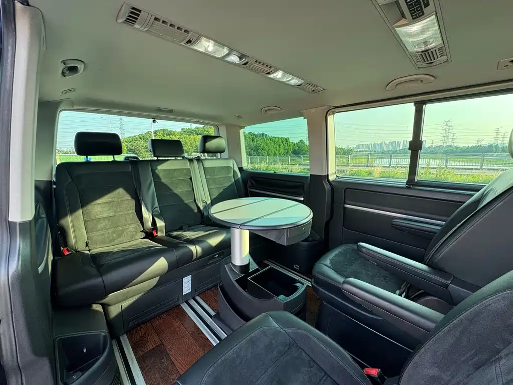 Volkswagen Multivan — миниатюра 36