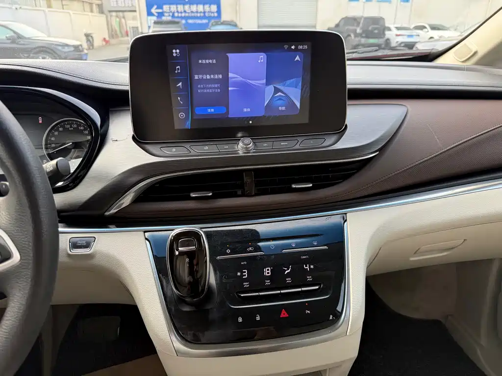 Buick GL8 — миниатюра 19