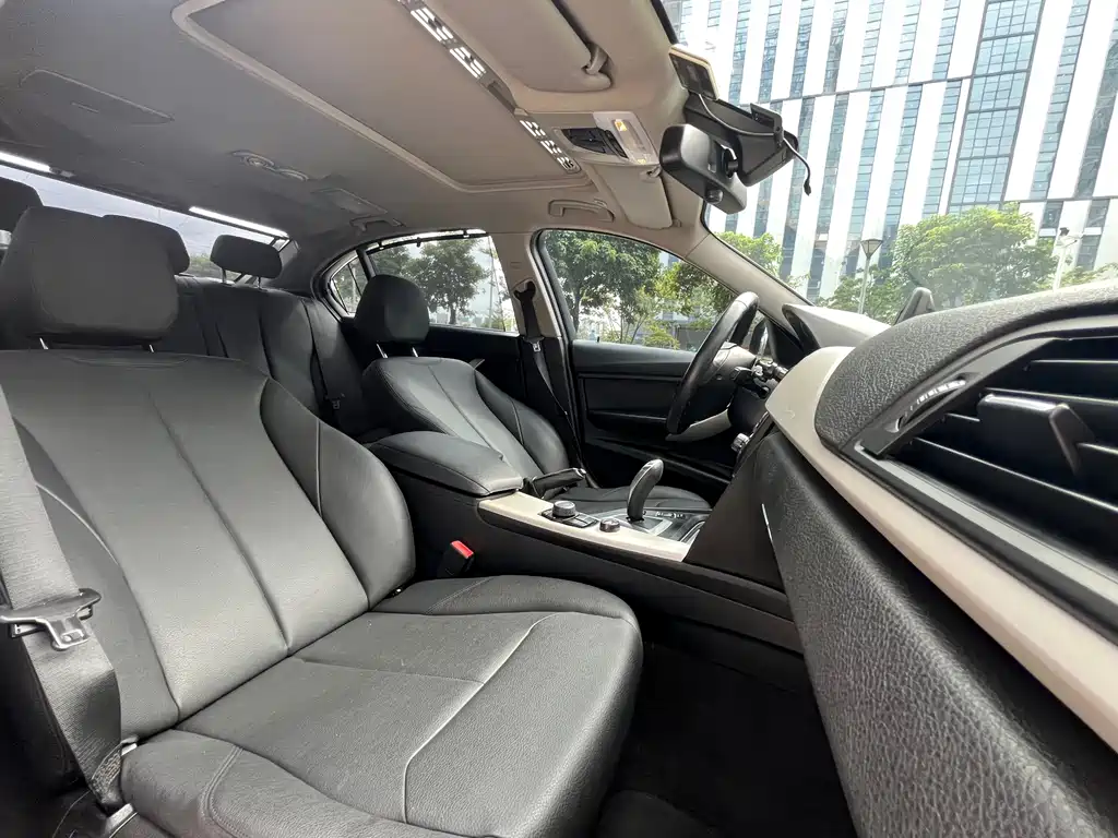 BMW 3 Series — миниатюра 14