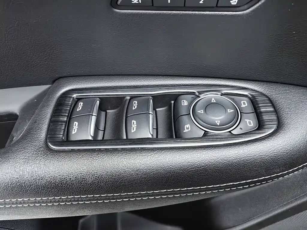 Cadillac XT5 — миниатюра 9