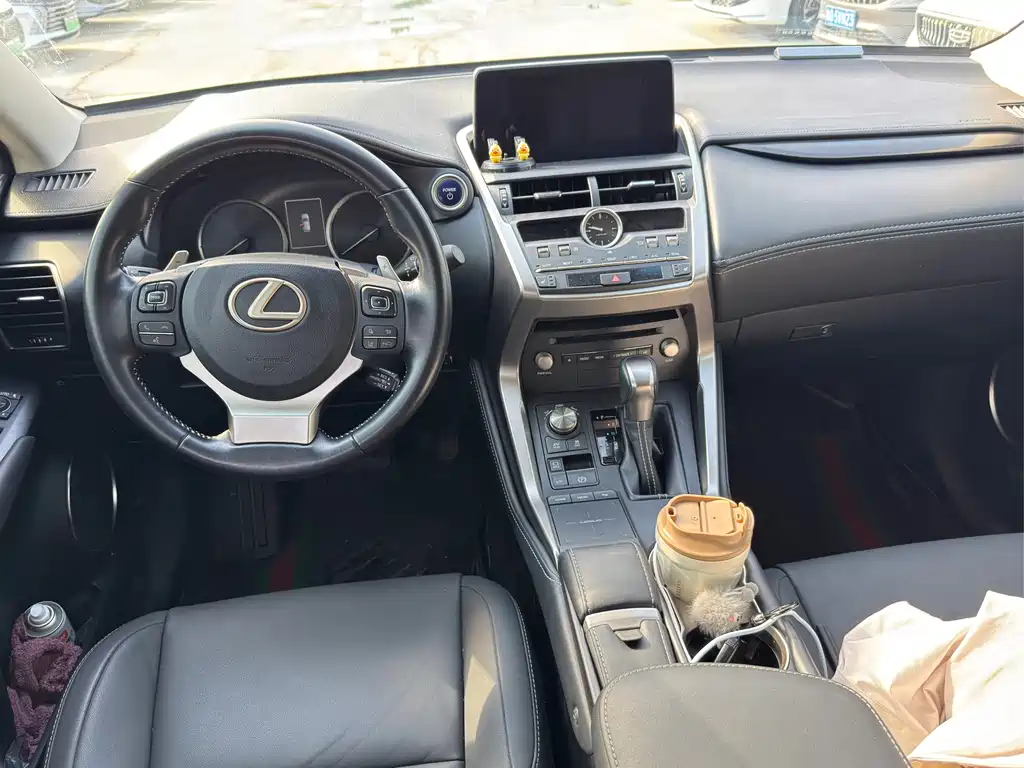 Lexus NX — миниатюра 6