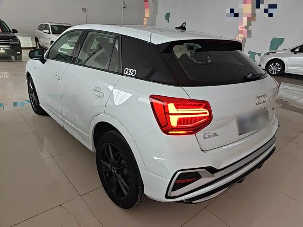 Audi Q2L — миниатюра 5