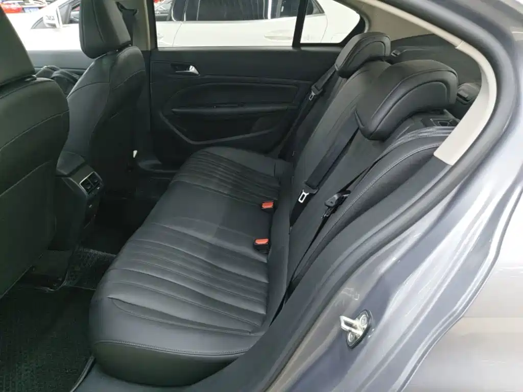 Peugeot 408 — миниатюра 17