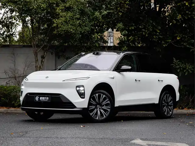 NIO NIO ES8 2025