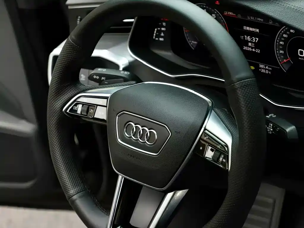 Audi A6L - фото 13