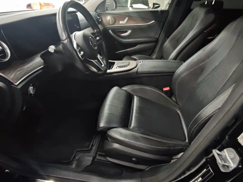 Mercedes-Benz E-Class — миниатюра 4