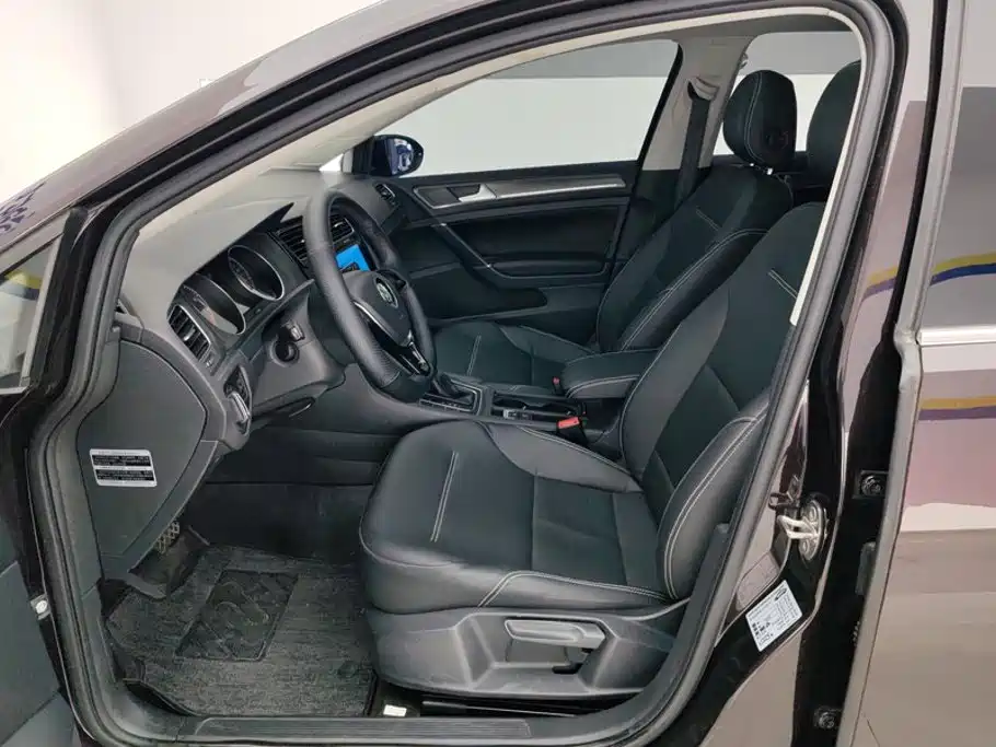 Volkswagen Golf — миниатюра 9