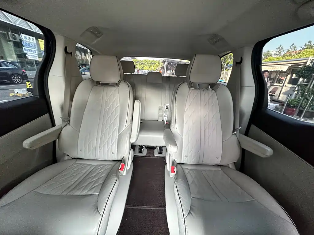 Buick GL8 2023 652T Luxury