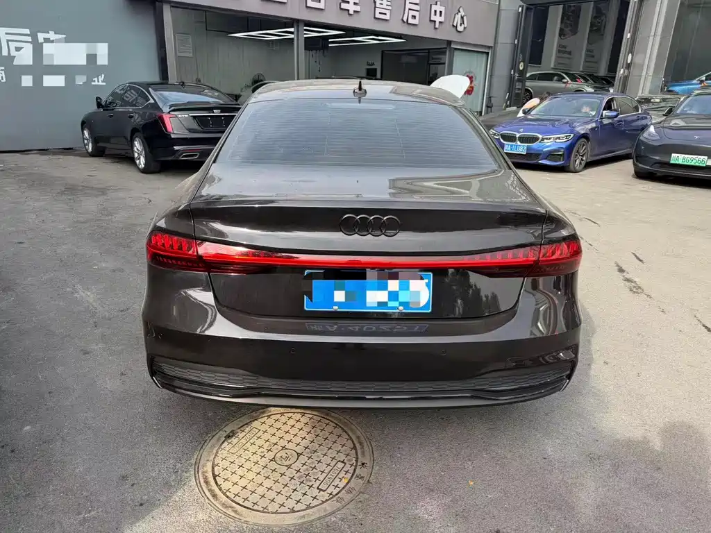 Audi A7L — миниатюра 9