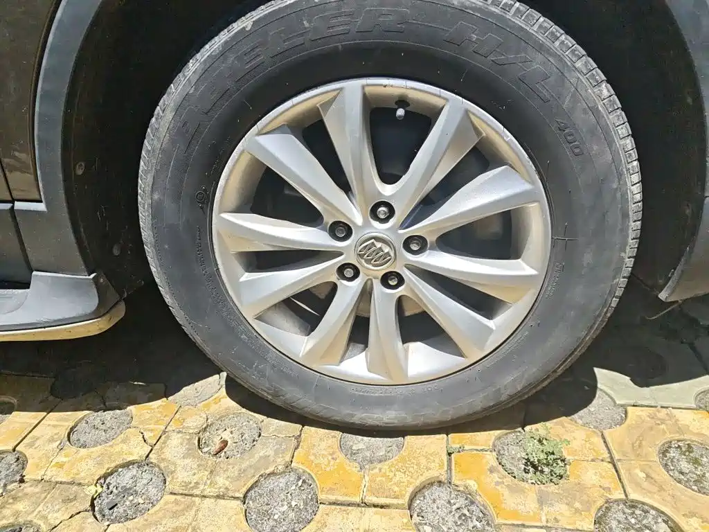 Buick Envision Plus — миниатюра 8