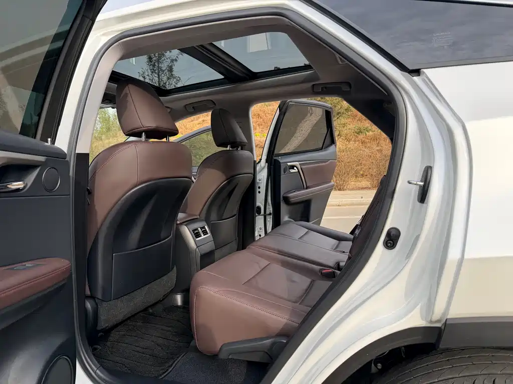 Lexus RX — миниатюра 13