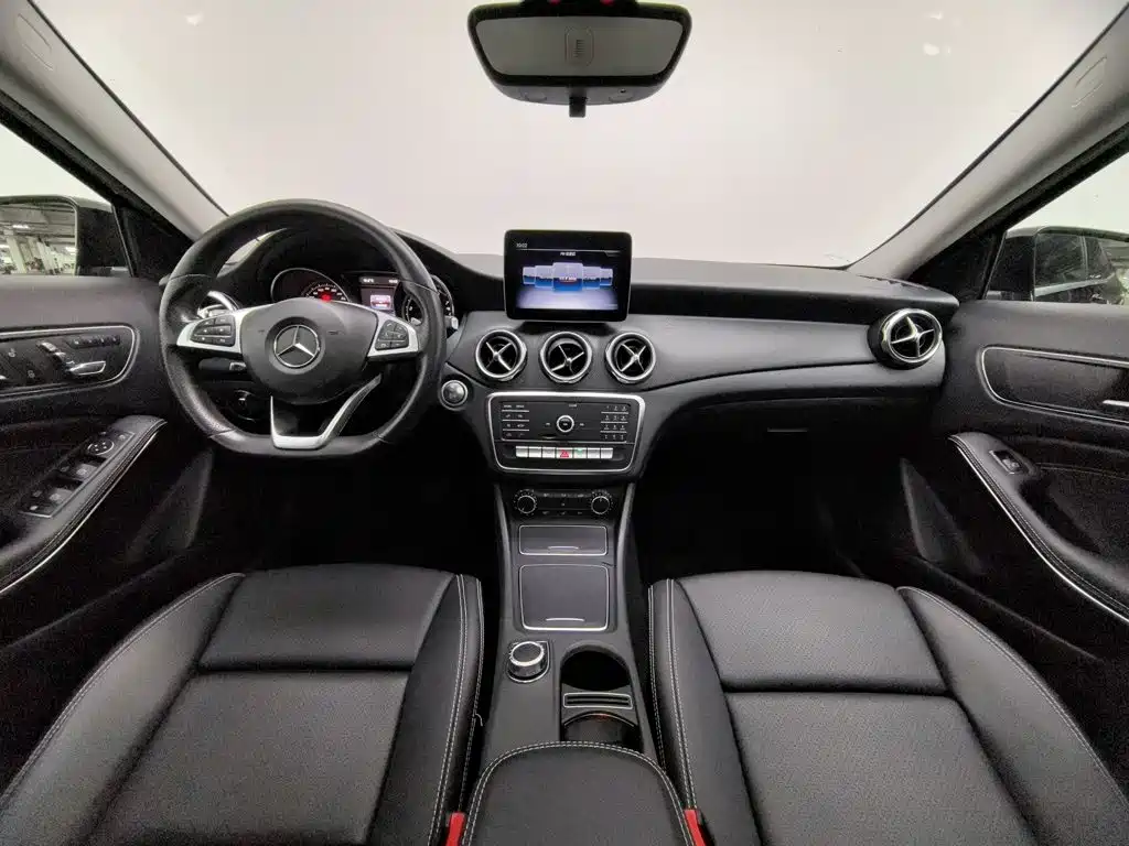Mercedes-Benz GLA — миниатюра 5