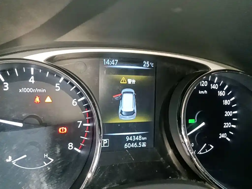 Nissan X-Trail — миниатюра 12
