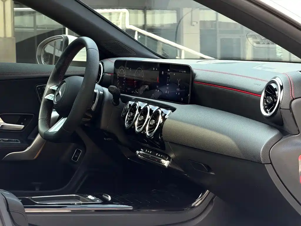 Mercedes-Benz CLA 2024 CLA 200