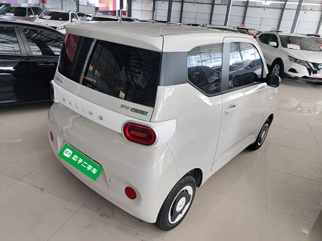 Wuling MINIEV — миниатюра 7