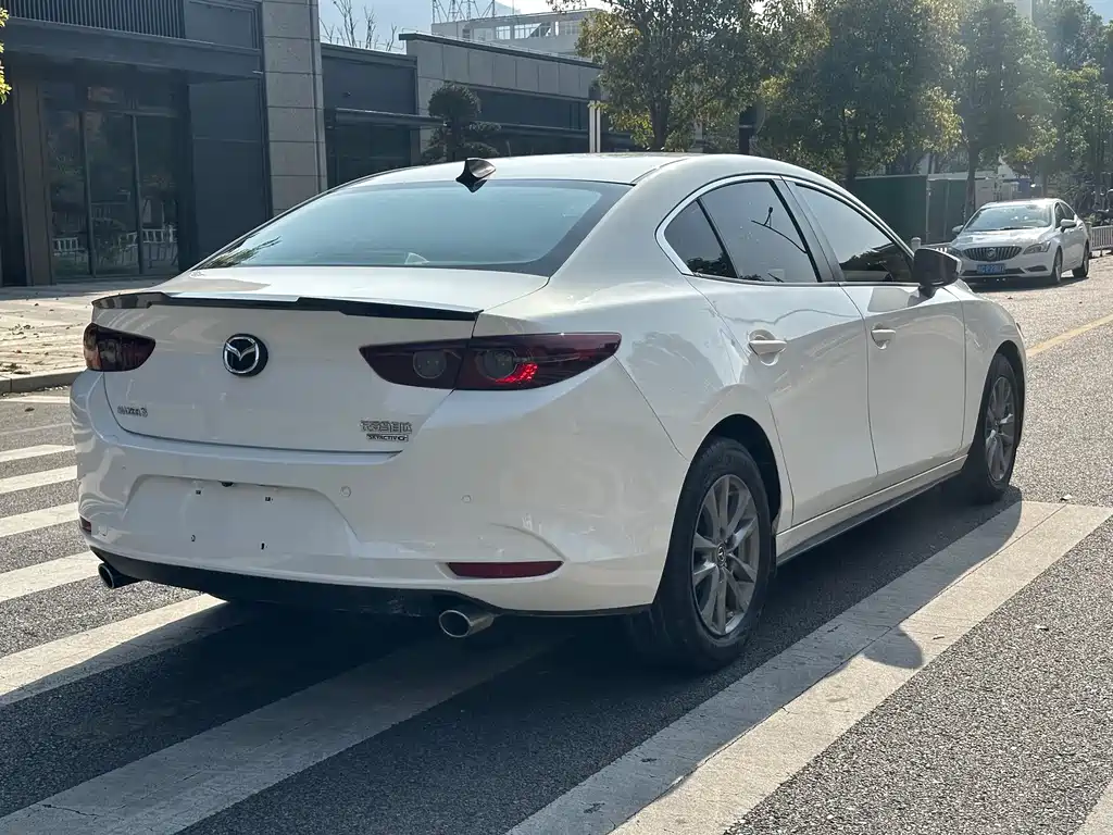 MAZDA 3 ANGKESAILA