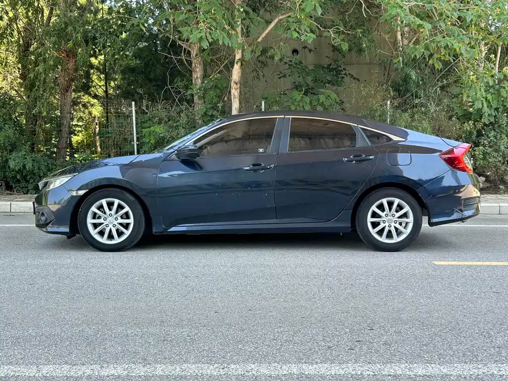 Honda Civic — миниатюра 2