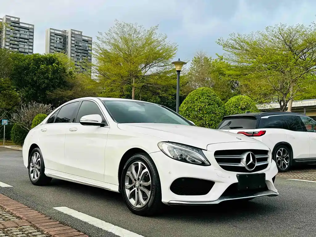 Mercedes-Benz C-Class — миниатюра 3