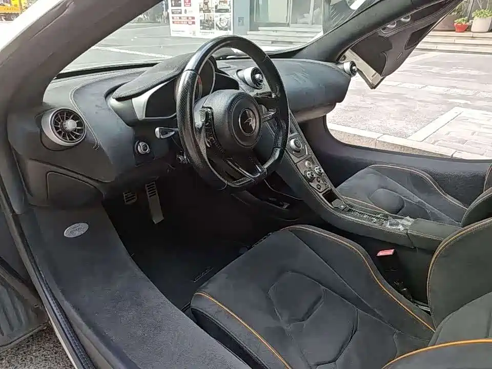 McLaren 650S 3.8T Coupe, фото 3