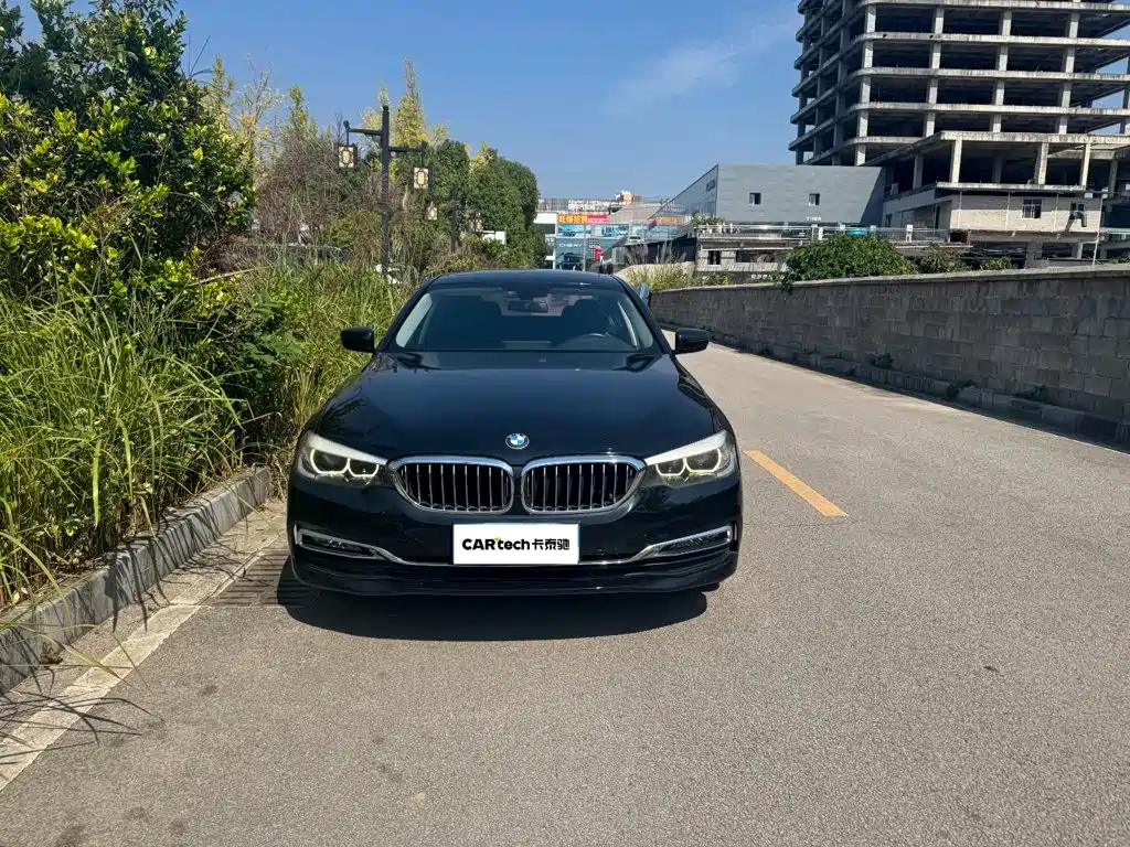 BMW 5 Series — миниатюра 2