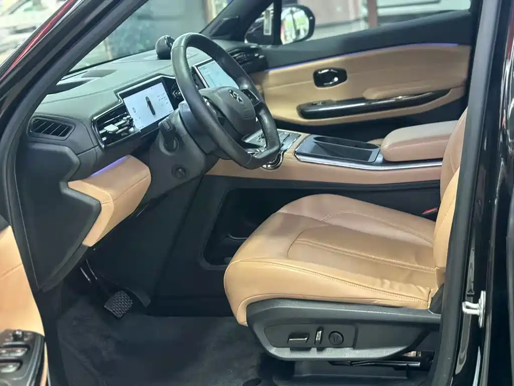 NIO ES6 — миниатюра 4
