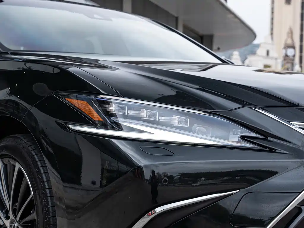 Lexus ES — миниатюра 6