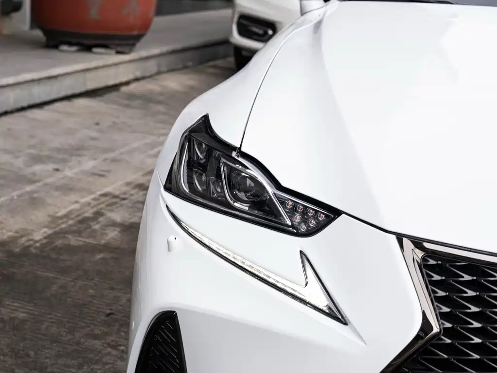 Lexus IS — миниатюра 6