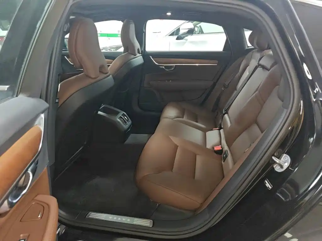 Volvo S90 — миниатюра 17