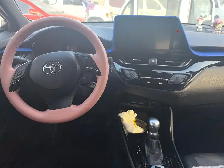 TOYOTA C HR