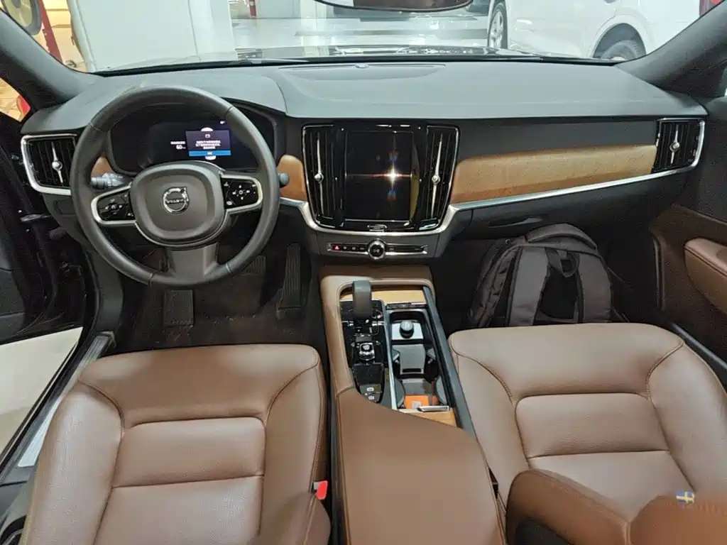 Volvo S90 — миниатюра 10