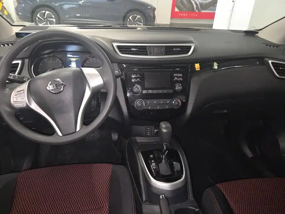 Nissan Qashqai — миниатюра 12