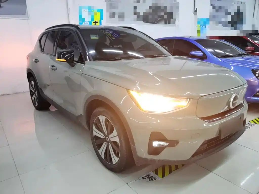 Volvo XC40 NEV — миниатюра 4