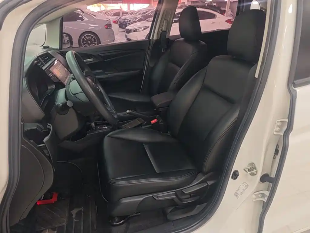 Honda Fit — миниатюра 15